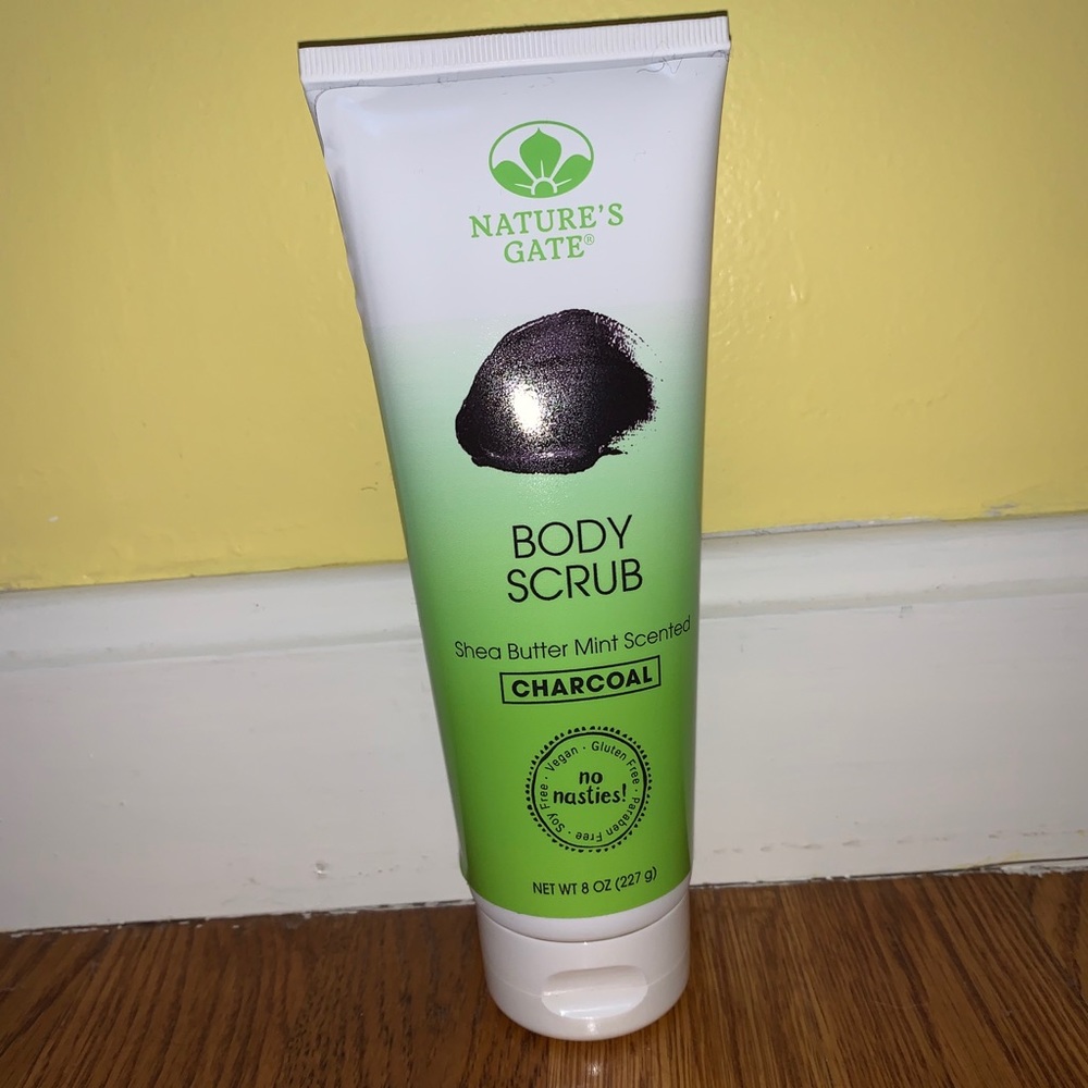 New Nature’s Gate Charcoal & Mint Body Scrub